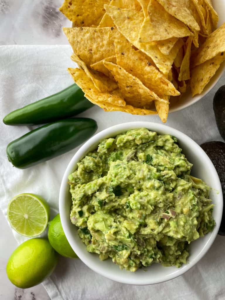 Chips and guacamole dip with no tomatoes