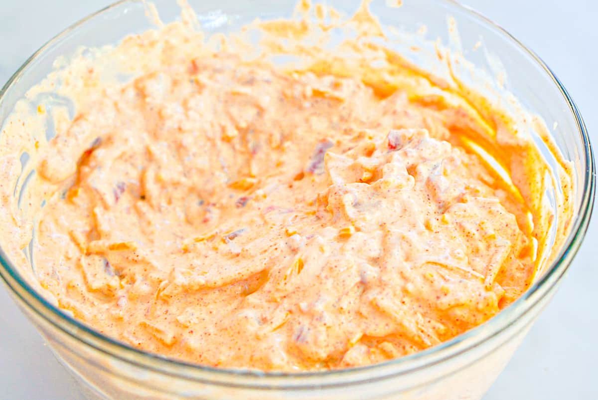 creamy prepared boat dip in a clear bowl