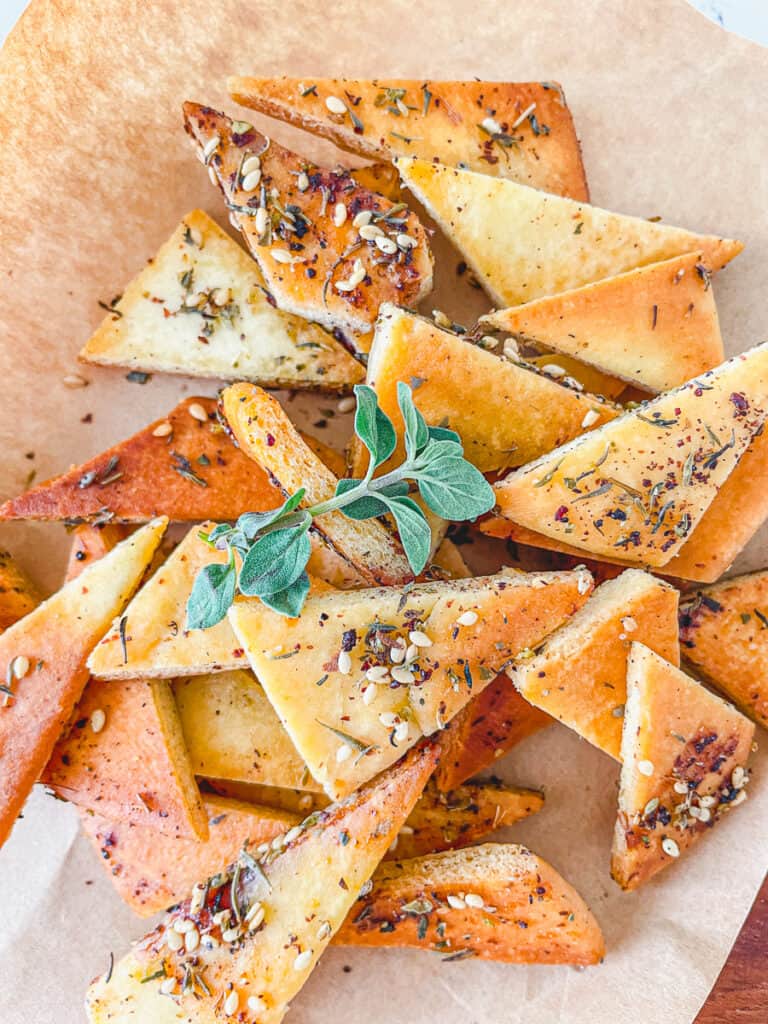 zaatar spices on pita chips