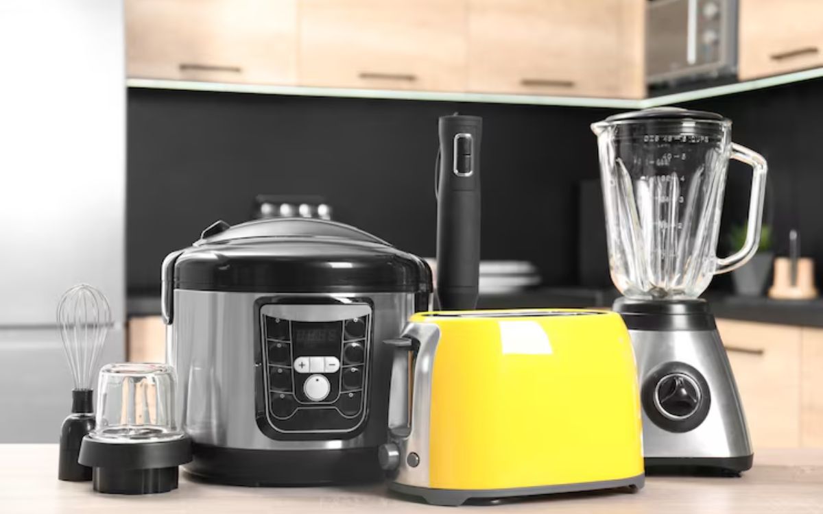 Various small kitchen appliances including a rice cooker, toaster, and blender