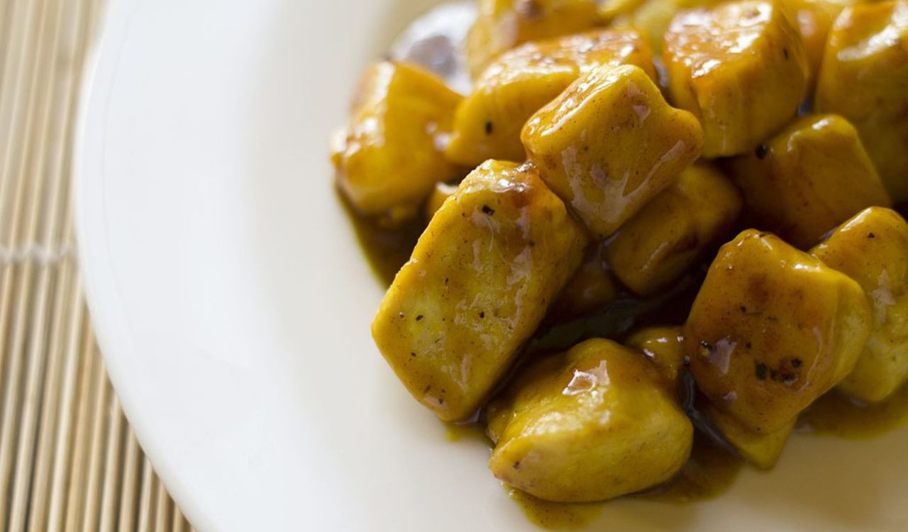 Chicken delicacies with honey, mustard and turmeric