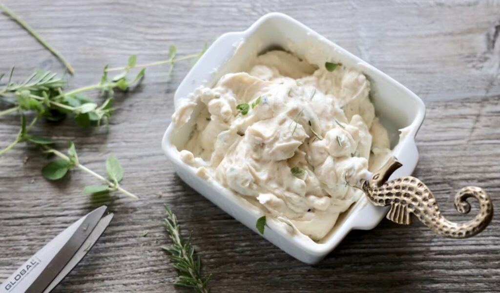 Cottage cheese, cream, hanged yogurt, herbs