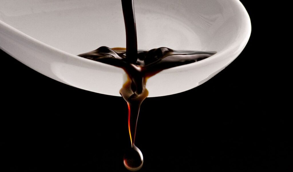 Drops of balsamic vinegar