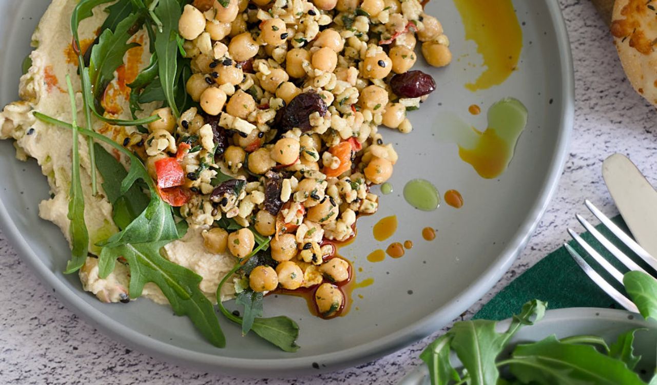 Mediterranean Chickpea and Hummus Salad Dish