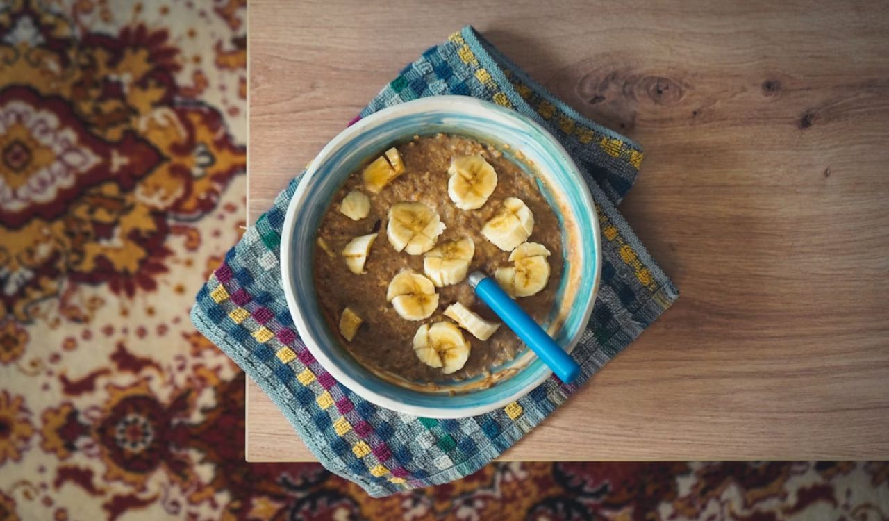 Peanut butter oatmeal with banana