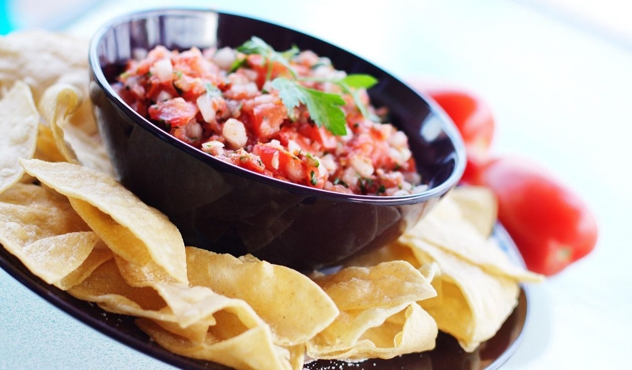 Salsa and chips