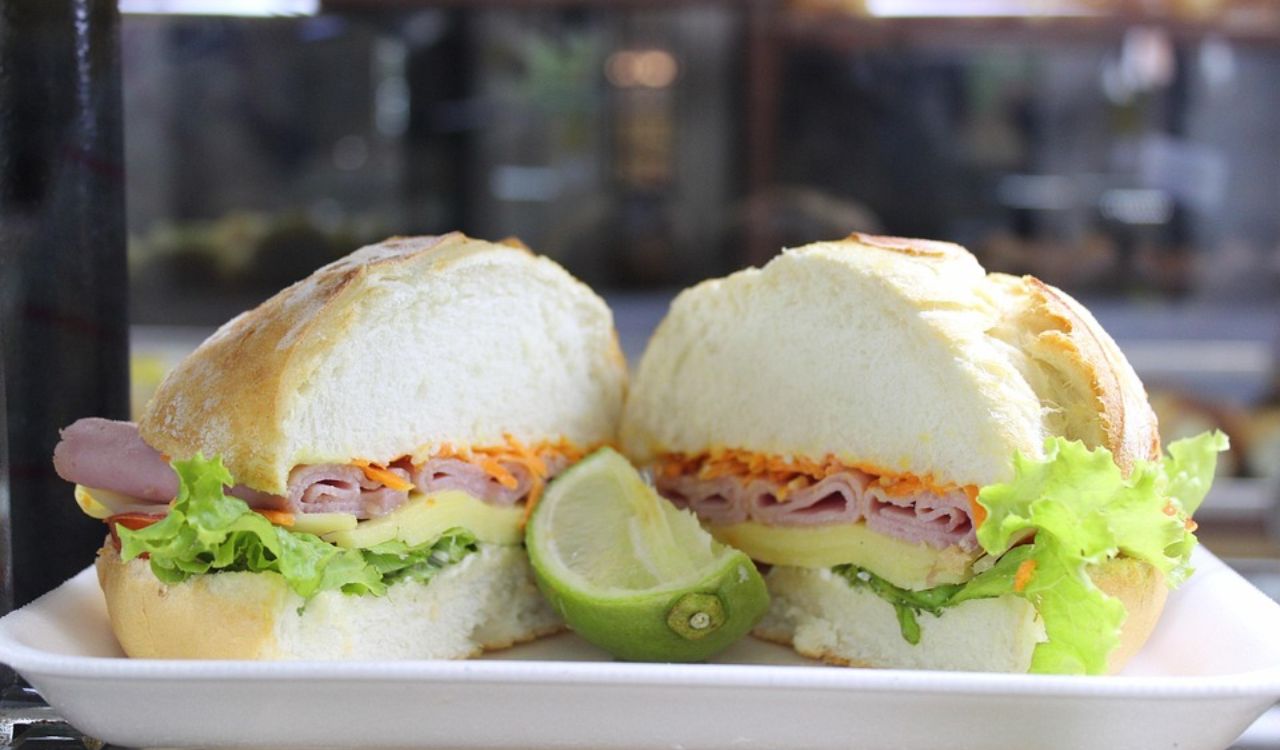 Sandwich, Turkey breast, Lettuce image.