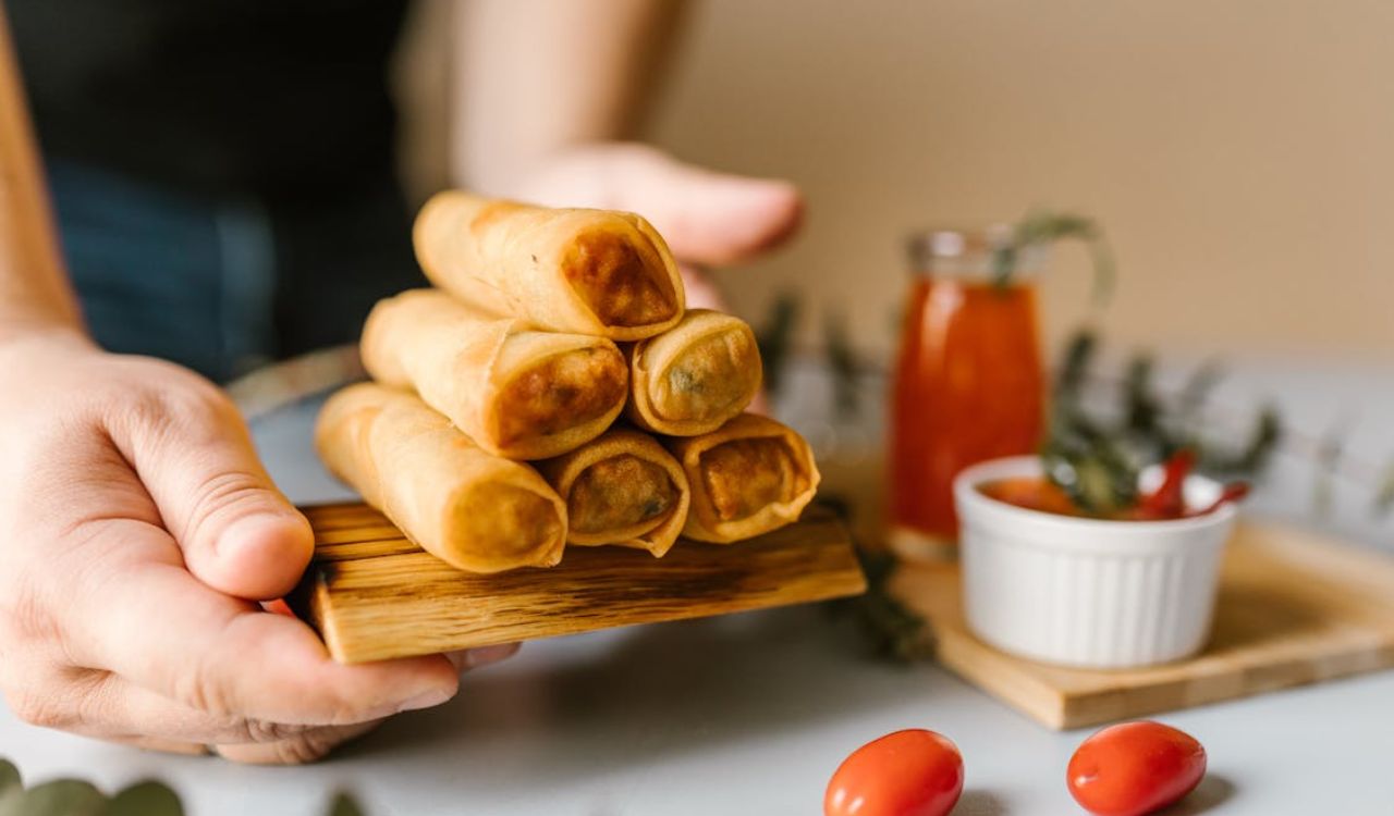 Spring rolls, lumpia