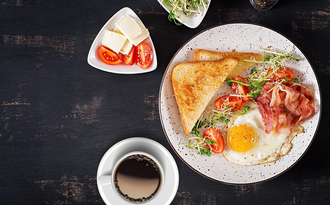 11 American Breakfast Habits That Shock Tourists