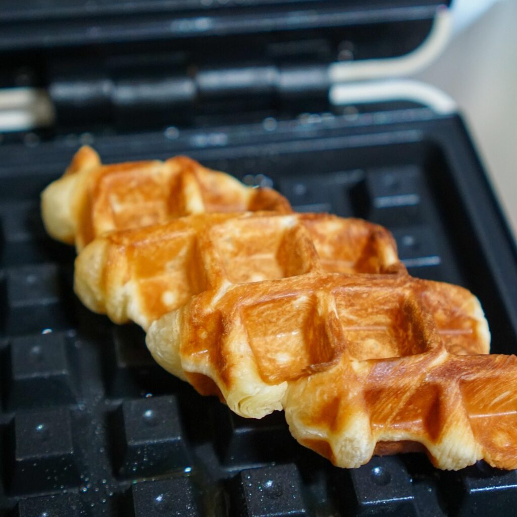 Croffle, Waffle, Waffle maker image.