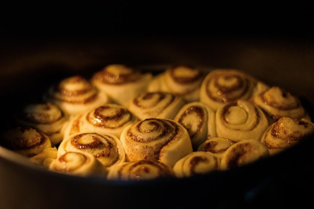 Food, Cinnamon rolls, Cinnamon image.
