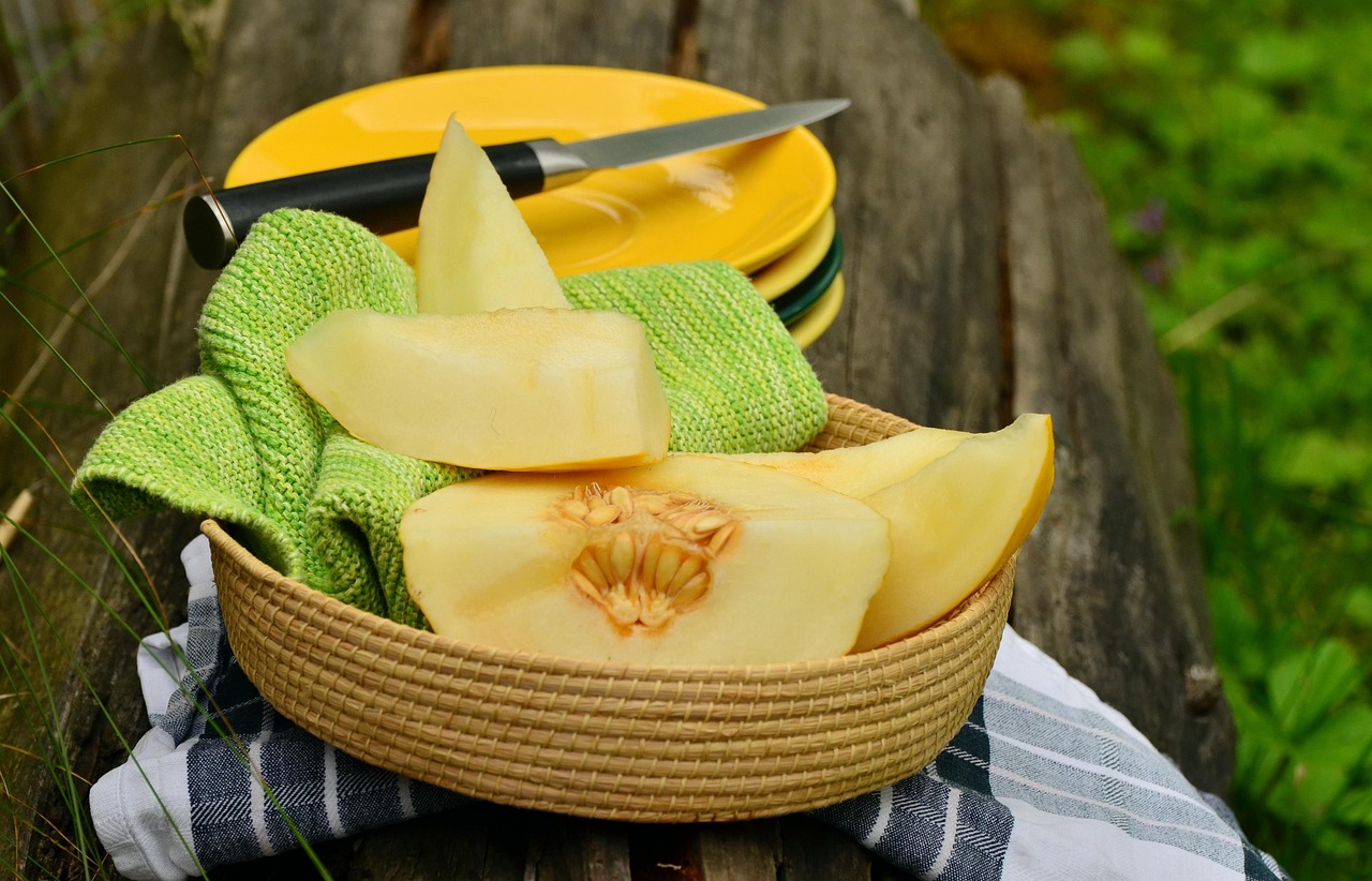11 Tips For Picking A Perfectly Sweet Cantaloupe In-Store