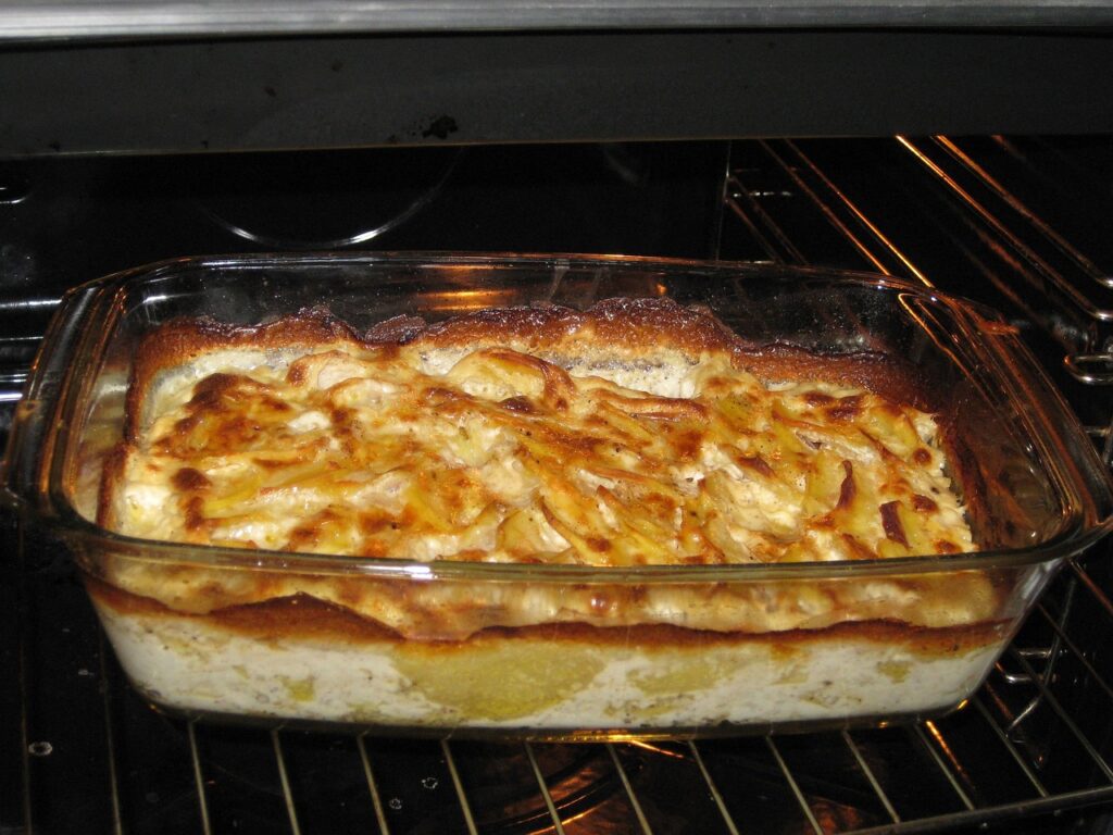 Creamy cheesy potato casserole