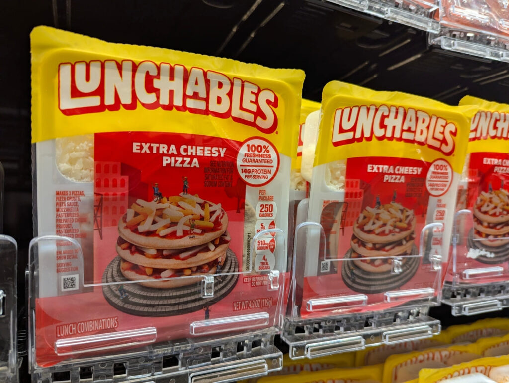 Lunchables Extra Cheesy Pizza Packages Lunches on Shelf