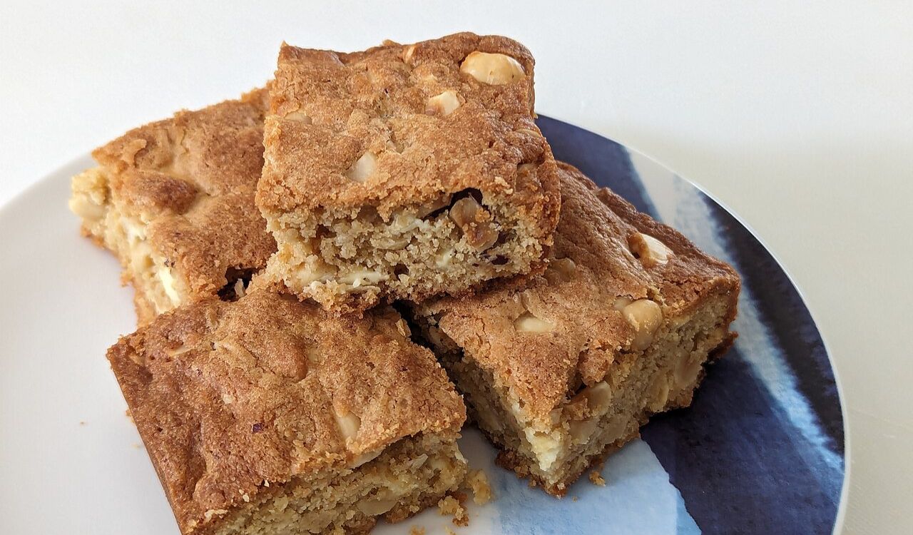 Blondie bars
