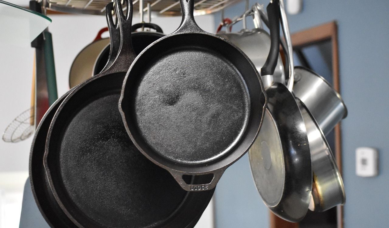 Cast iron skillet