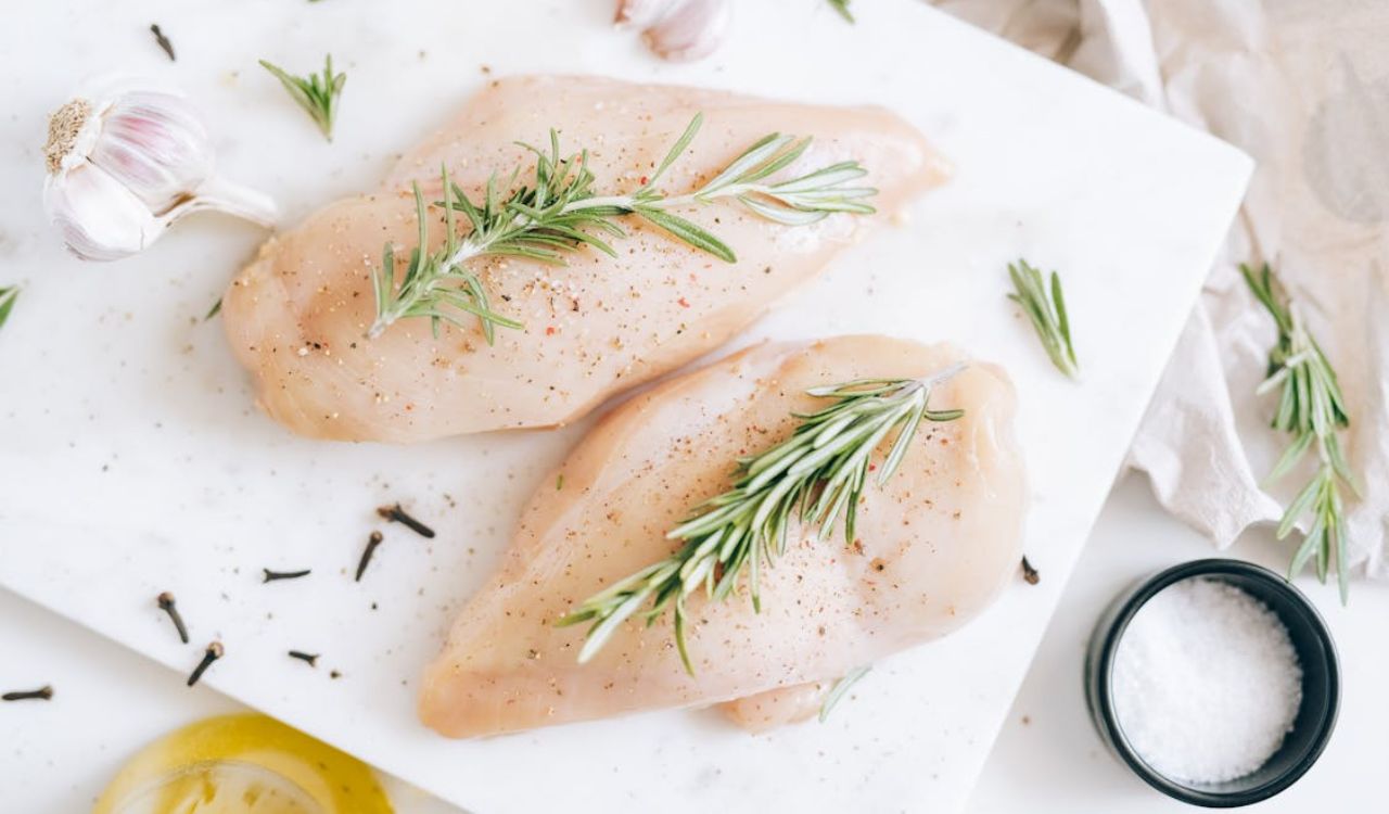 Chicken breast and herbs