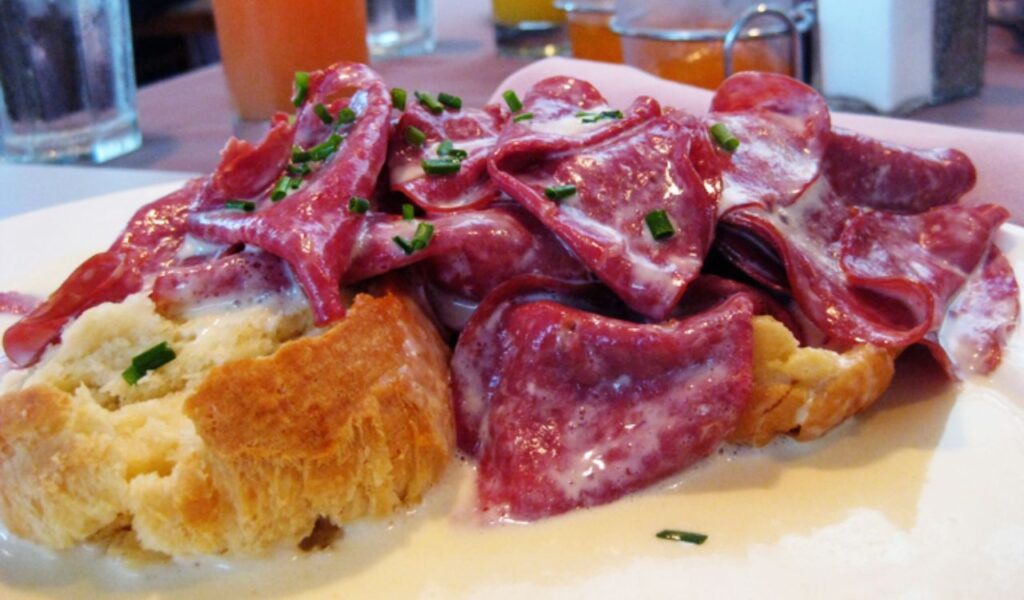 Chipped beef on toast