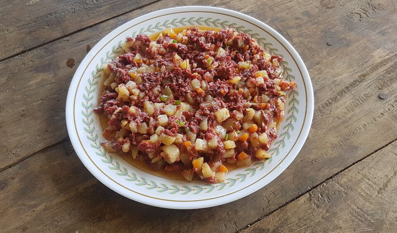 Corned beef with potatoes