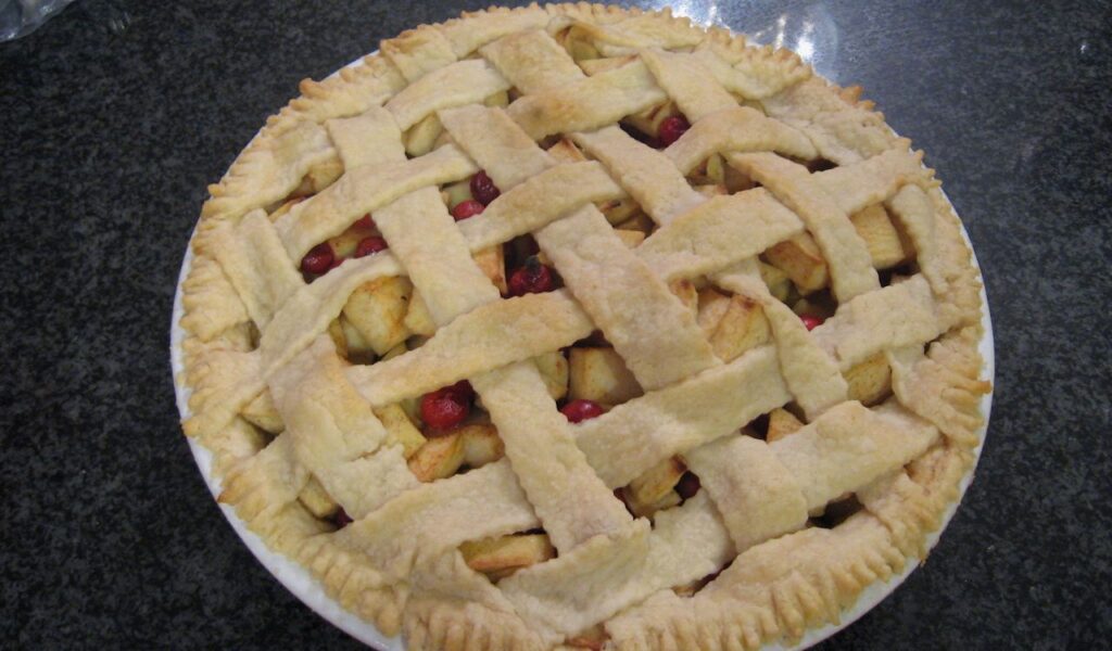 Cranberry apple pie