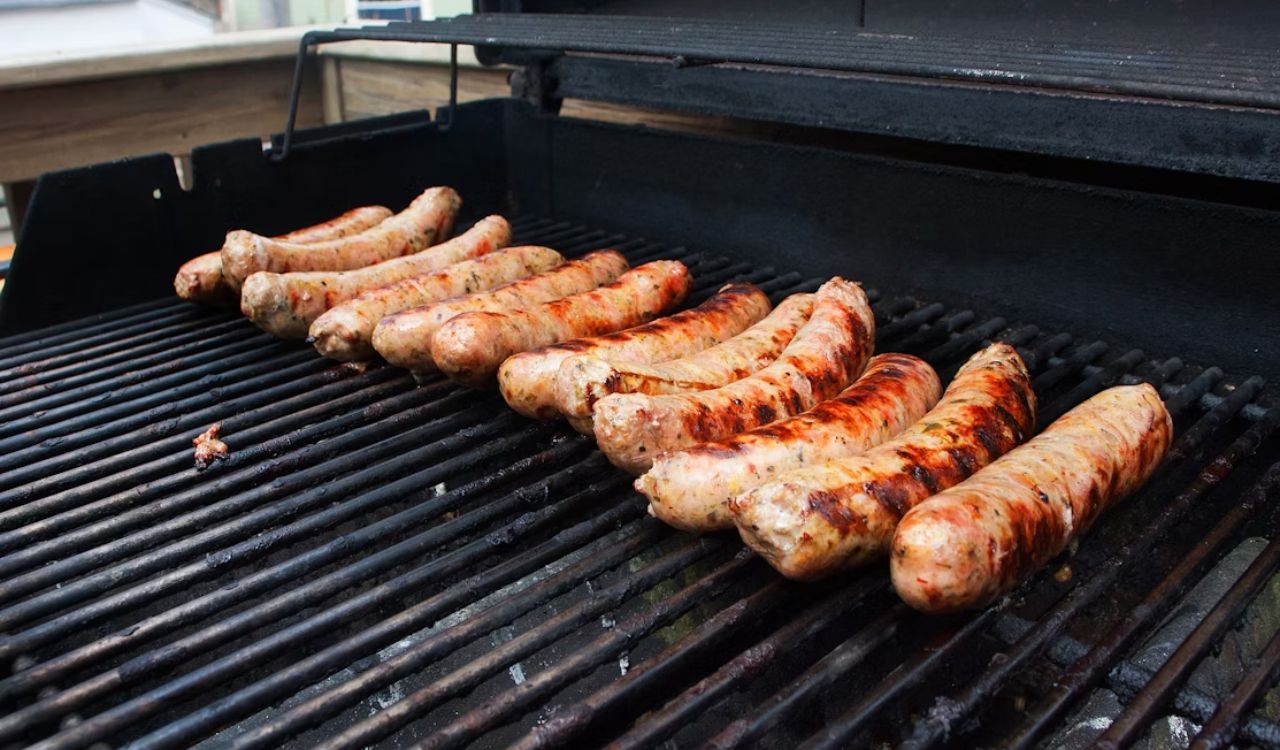 Grilled sausage links