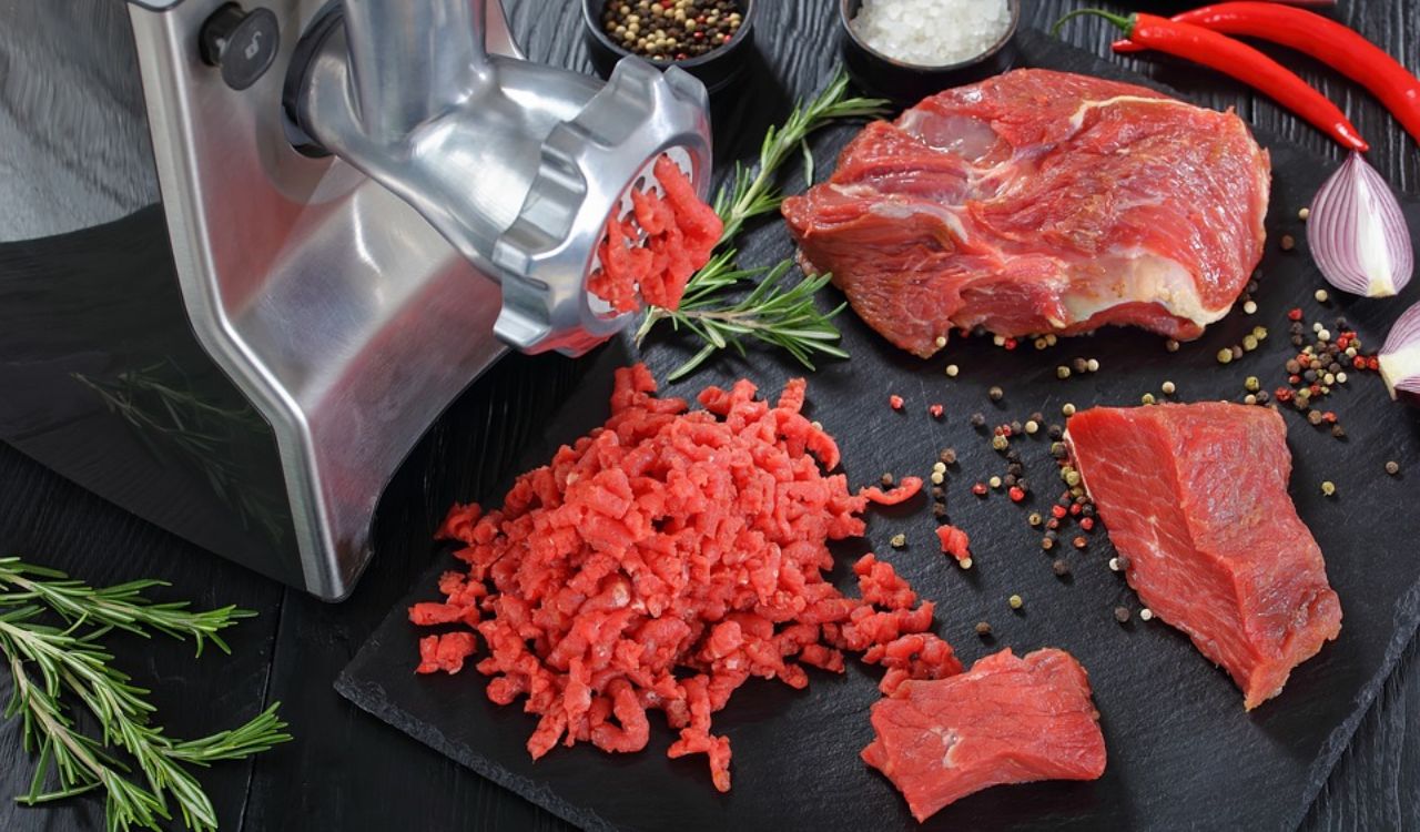 Grinding meat
