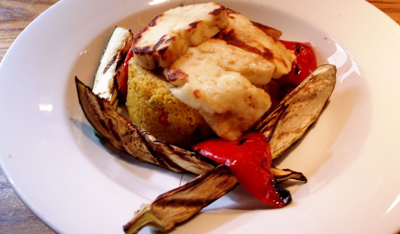 Halloumi with grilled vegetables