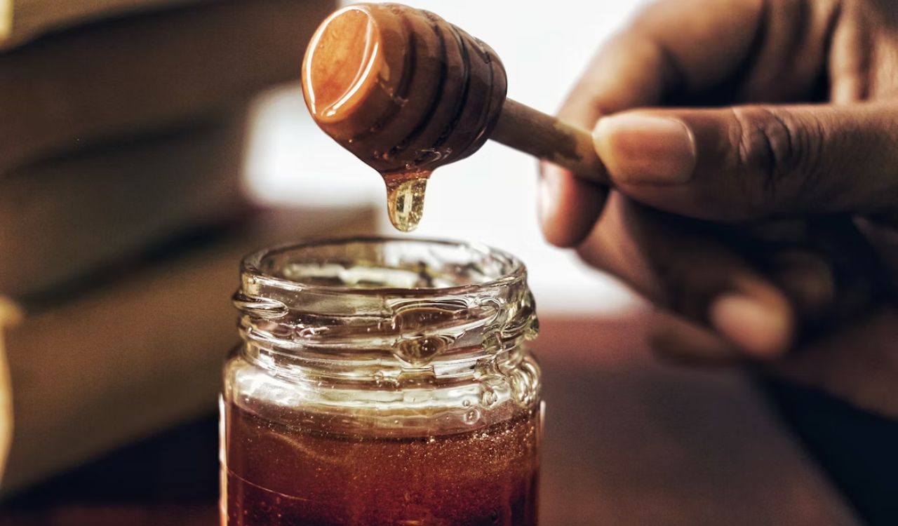 Honey jar