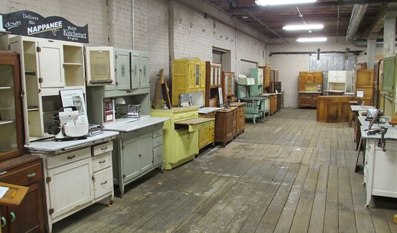 Hoosier cabinet