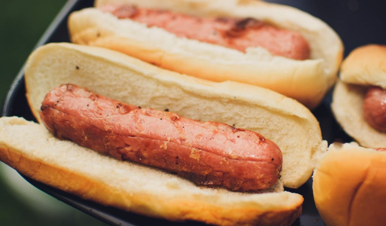 Hot dog sandwich