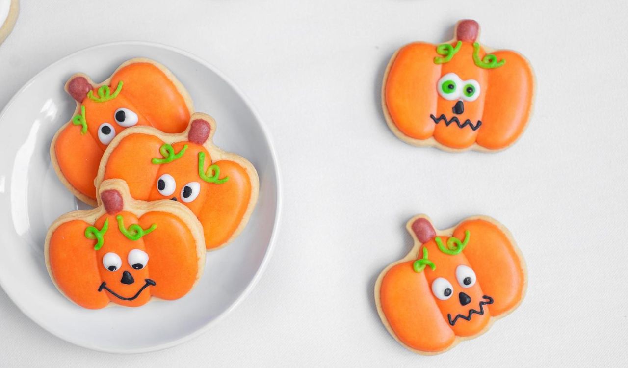 Jack-o'-lantern cookies