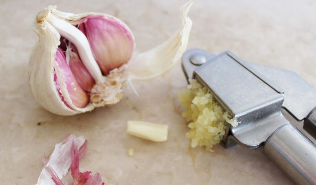 Minced garlic