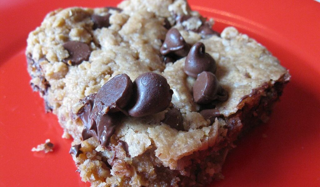 Oatmeal Chocolate Chip Bars