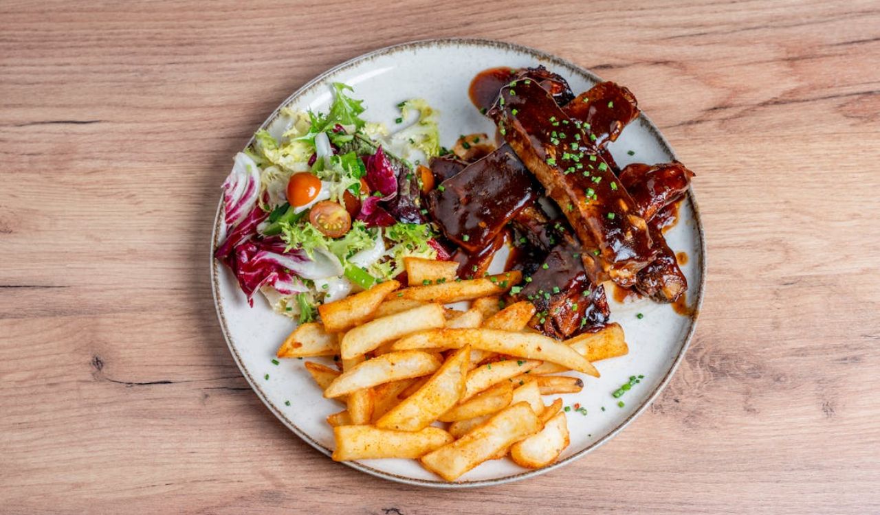 Ribs with barbecue sauce