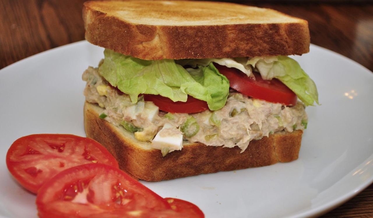 Tuna salad sandwich