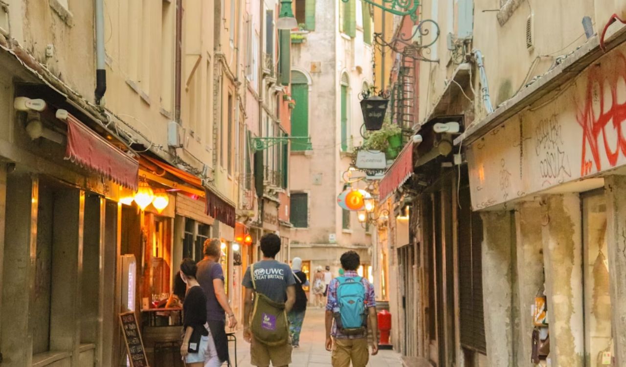 Walking tourists