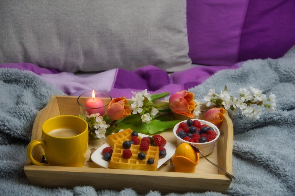 breakfast-in-bed-