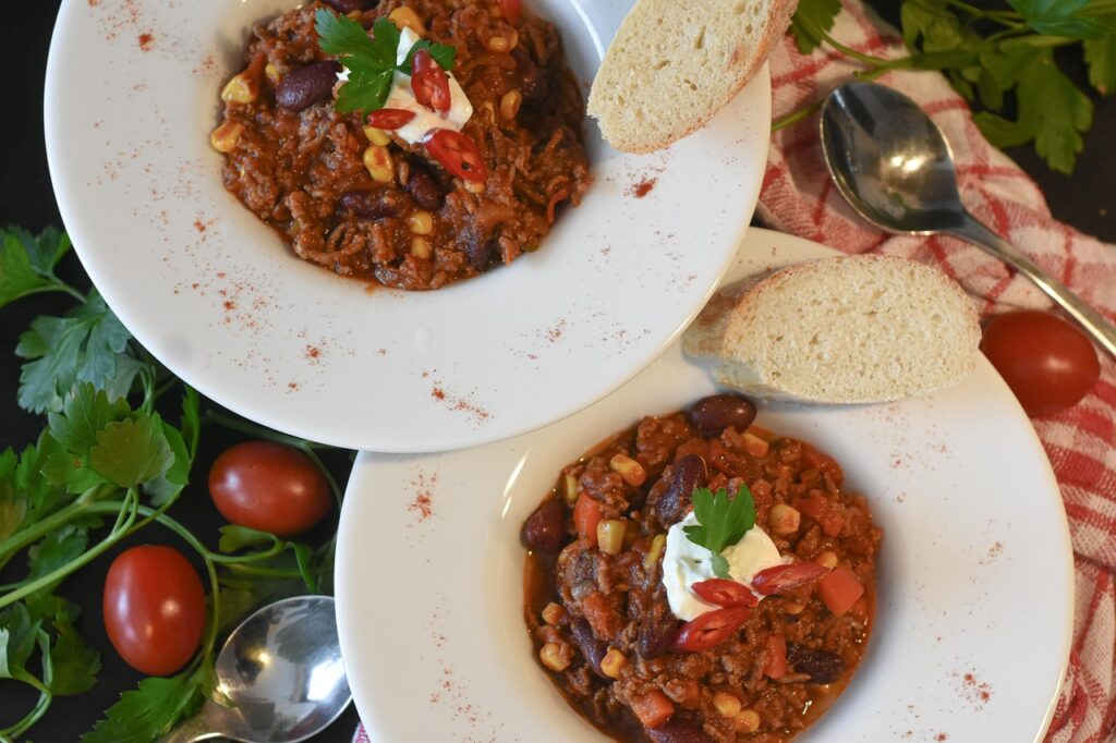Chili, Minced meat, Beans image.