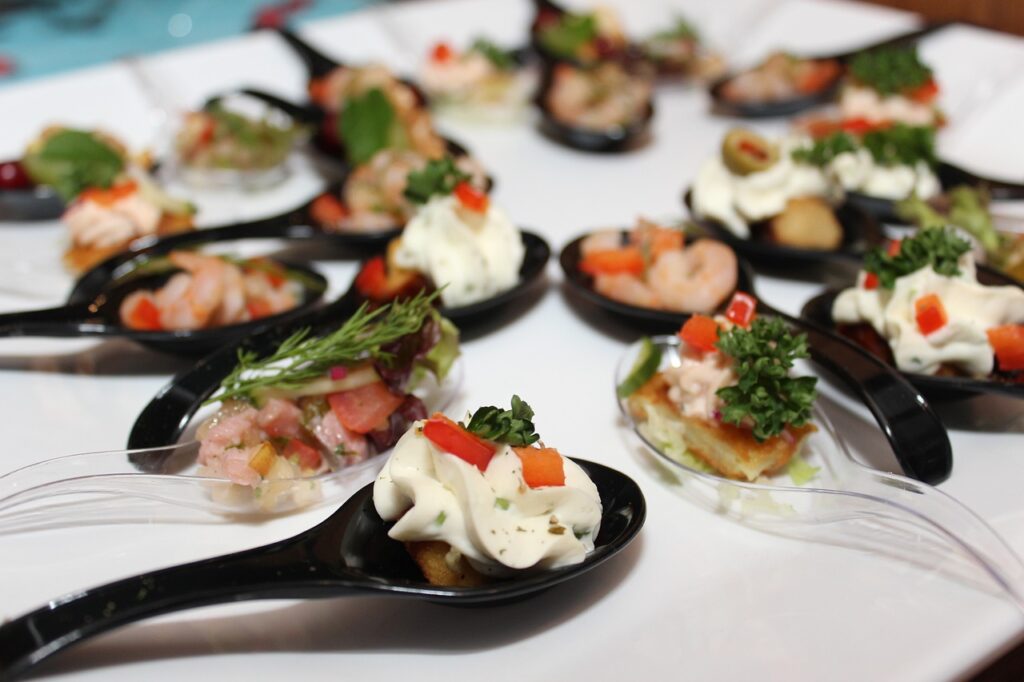 Cocktails with Finger Foods