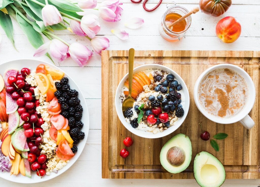 Greek Yogurt with Berries and Honey