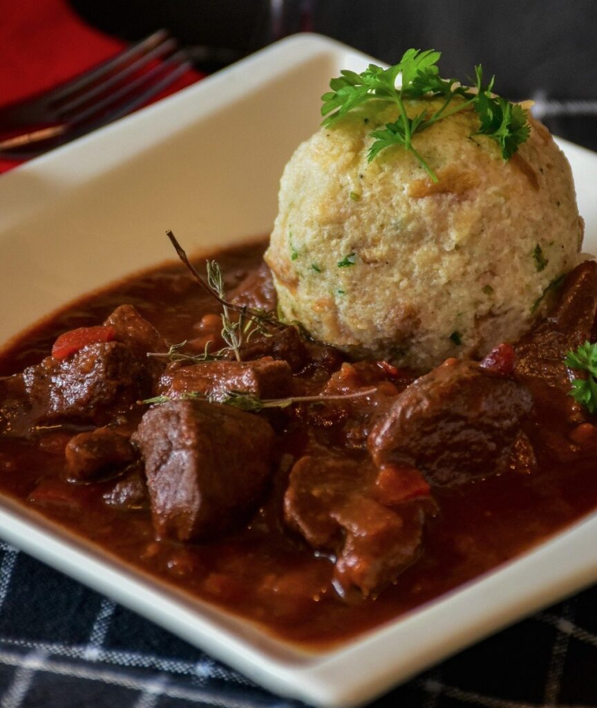 Goulash, Venison goulash, Meal image.