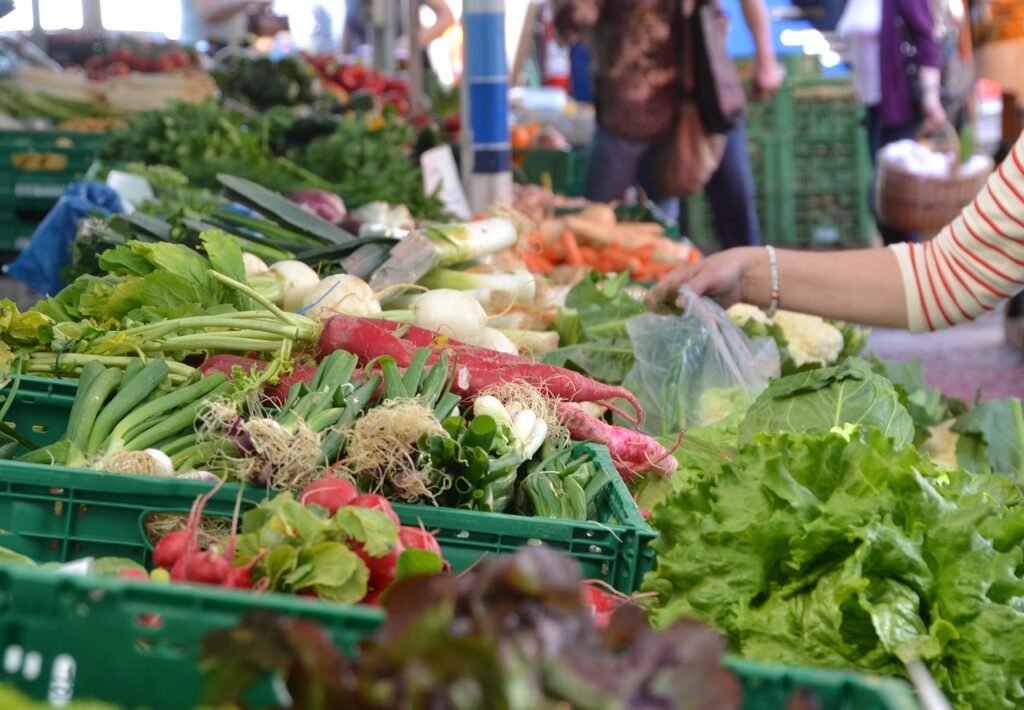 A farmer’s market display of fresh, seasonal produce