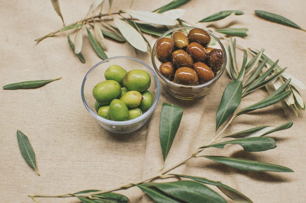 Olives, Green, Mediterranean image. 