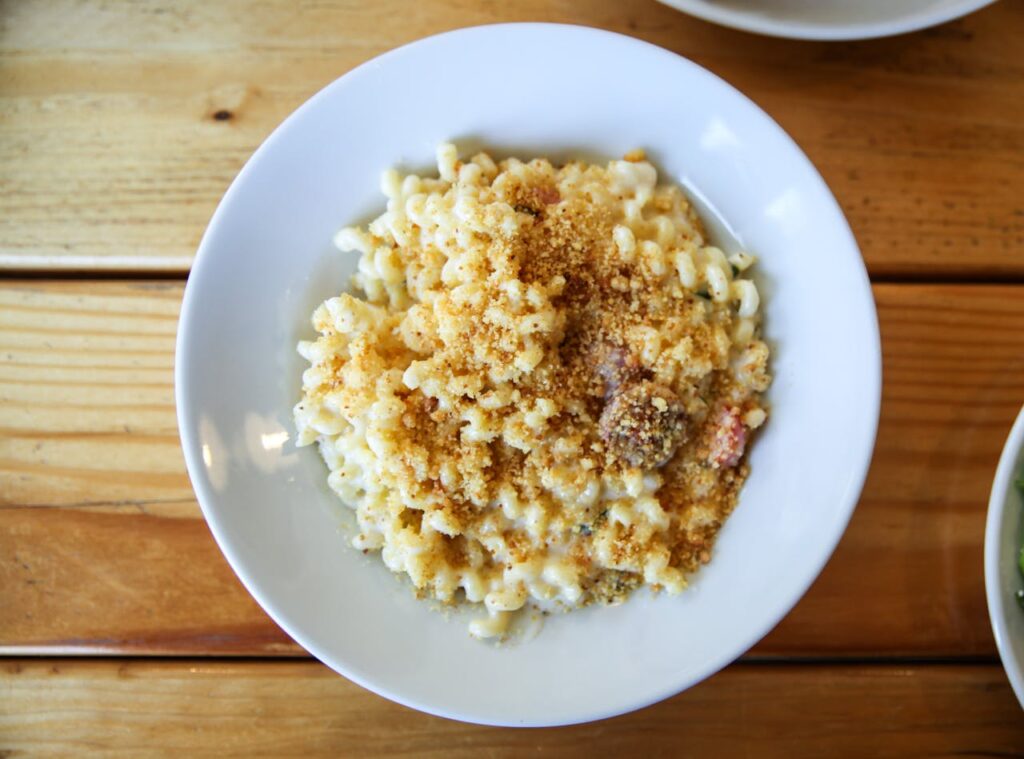 Overhead Shot of a Plate of Mac and Cheese