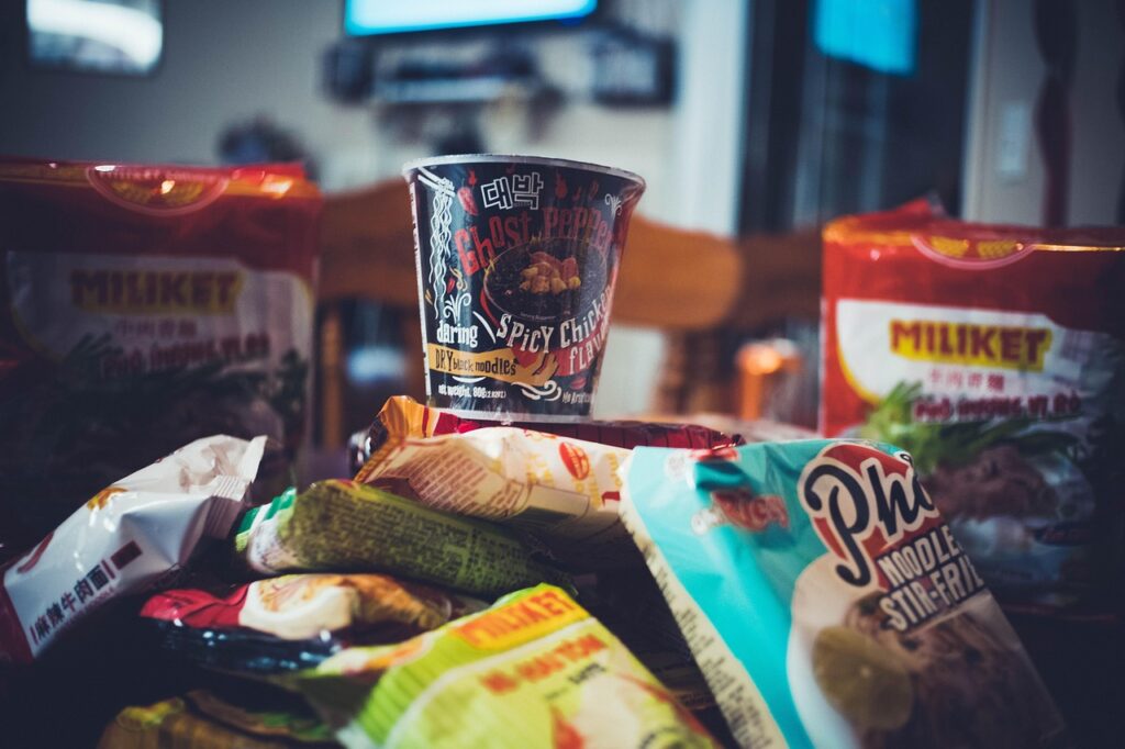 Ramen, Instant ramen, Instant noodles image.