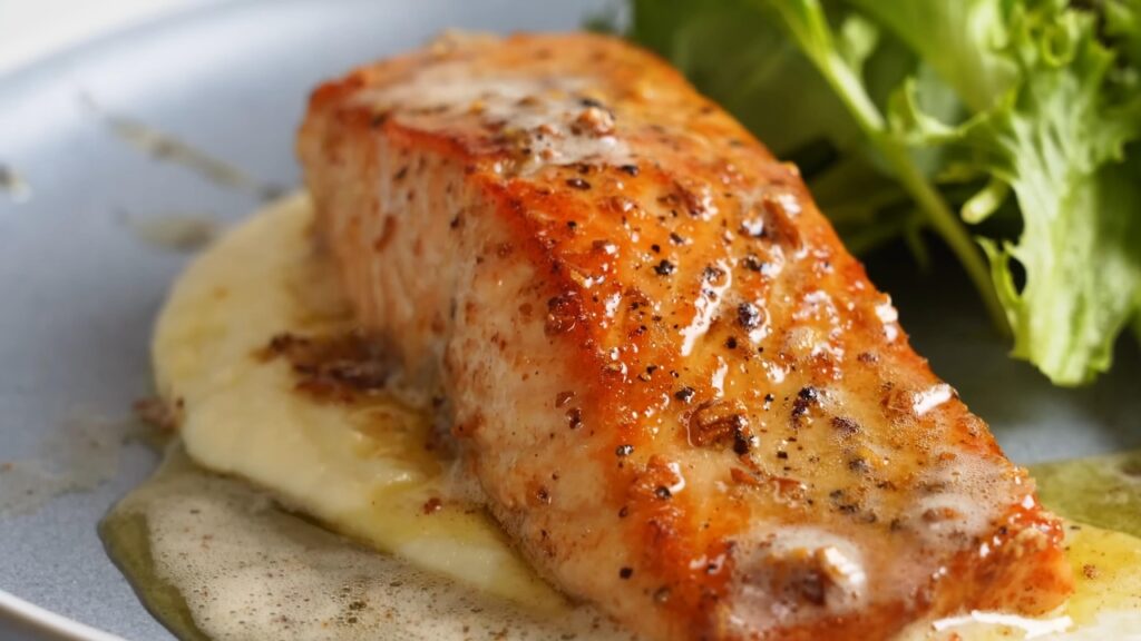 Pan-Seared Salmon with Lemon Butter Sauce