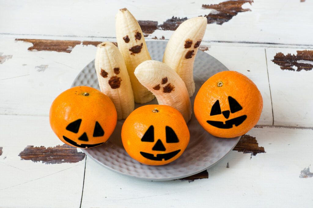 Ghostly Banana Pops