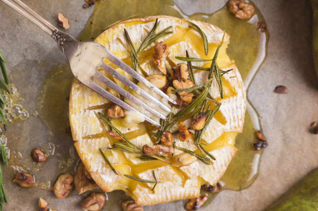 Baked Brie with Peach Preserves