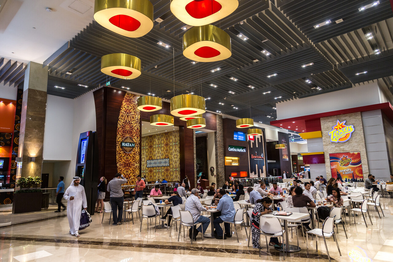 10 Iconic Dishes You Must Try in Dubai in Just 24 Hours