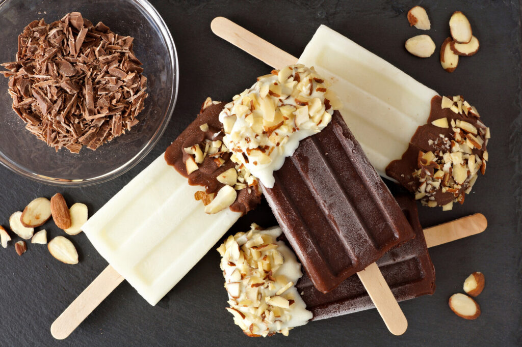 Frozen Chocolate Pudding Pops